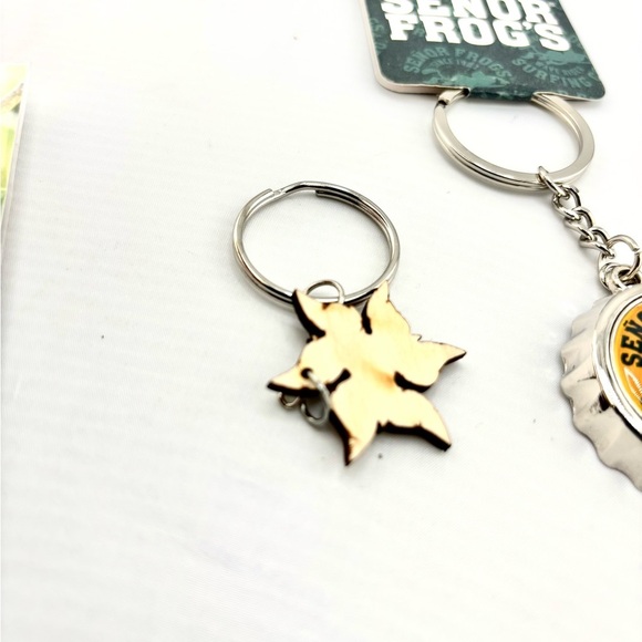 Travel & Fandom Keychain Pin Bundle Lot - Moana, Señor Frog's, Puerto Rico - Picture 5 of 9